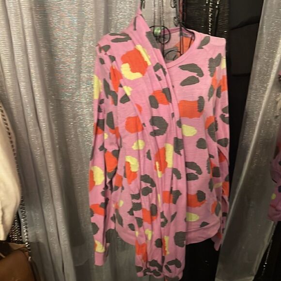 Medium(m) honeydew intimates animal print pajama lounge set crewneck joggers - Picture 4 of 8